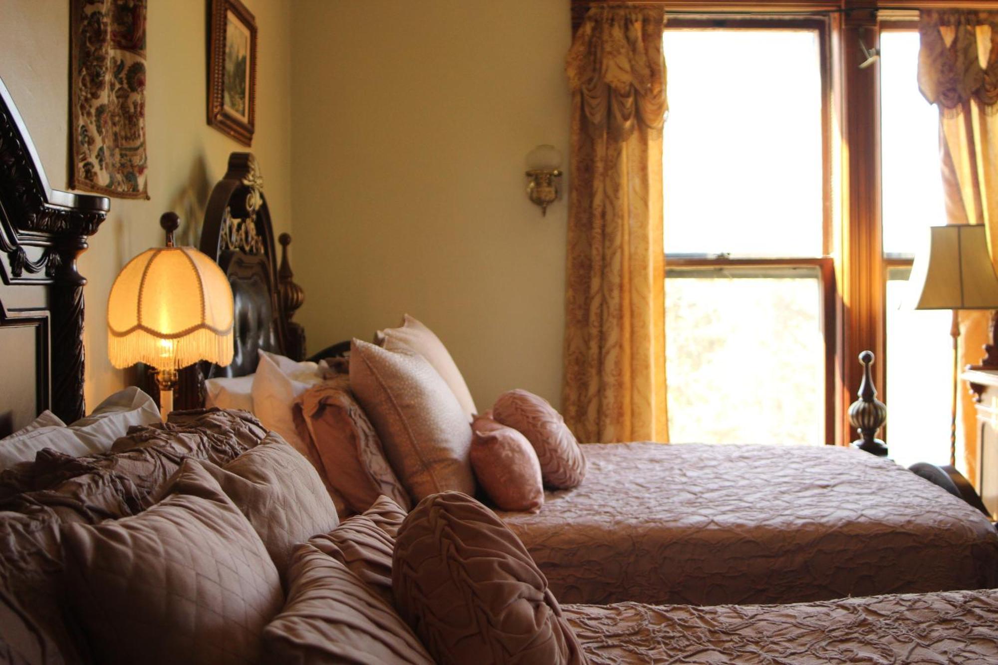 Henderson Castle Inn Kalamazoo Phòng bức ảnh